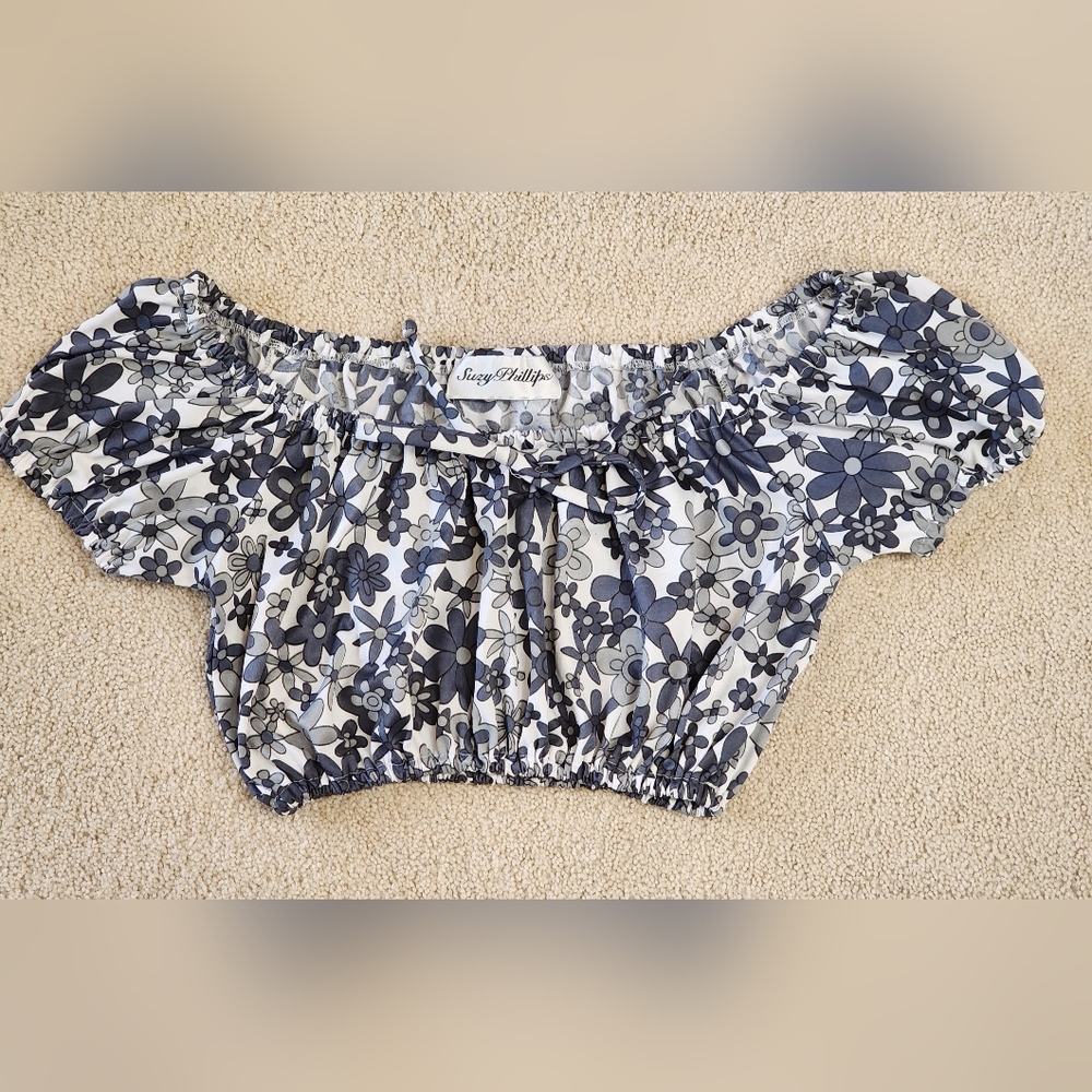 VINTAGE Suzy Phillips Floral Crop Top Women's Size M Blue and Gray Floral Print